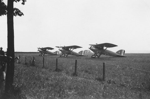 3 französische Flugzeuge in Schweinfurt