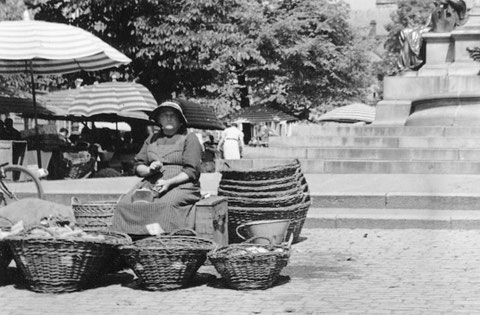 Marktfrau in den 1930ern
