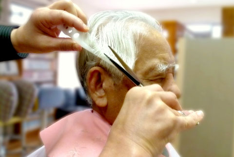 ホームヘルパー所持者が運営する理容室 岐阜県関市 訪問美容 出張理容 Z Wave