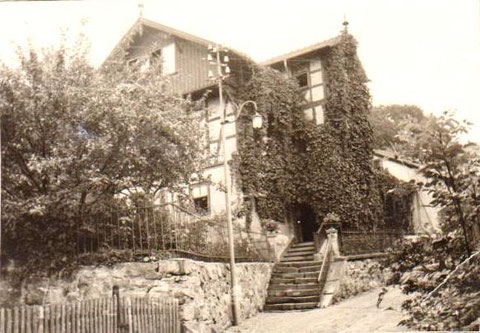 Sammlung Familie Eberlein - rechts die Scheune gehörte einmal zur Klosterbrauerei, die damals den Thüringer Hof besessen hatte