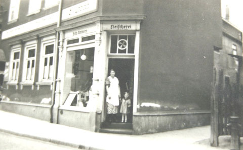 Fleischerei Fritz Amborn in der Bad Salzunger Ratsstrasse 28, die von 1931 bis 1938 bestand und danach als Fleischerei Hollenbach weitergeführt wurde und bis heute existiert - Archiv H.Luck