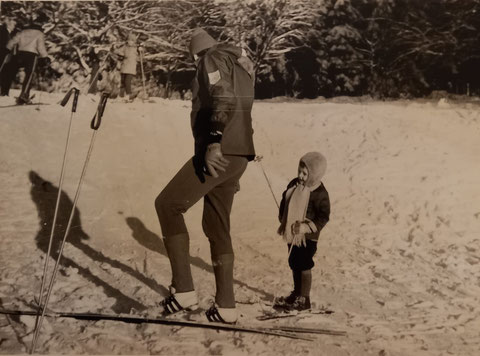 Skilehrer Dietrich vermutlich auf dem Krätzersrasen