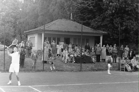 Tennisanlage 1956 gemailt von Hajo Schilling am 27.05.2020