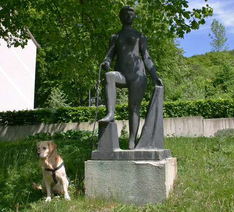 Badende im Mai 2015 mit Golden Retriever Filou - Aufnahme W.Malek