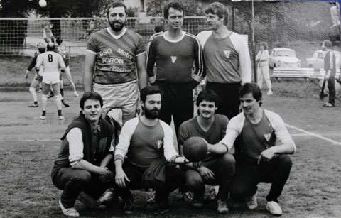 h.l. Dietrich Sauermilch, Eberhard Müller, Jürgen Lohse - v.l. Uwe Kühnert, Wolfgang Malek, Sportfreund  Kiphuth und Uwe Schwarz - Otto-Scharfenberg-Gedenkturnier - Ende 1980er