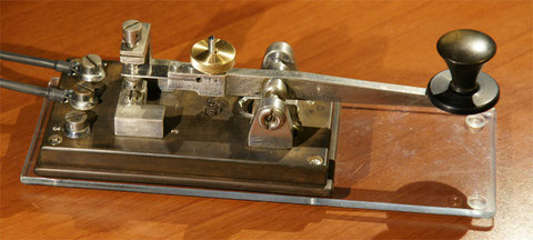 Marconi AS N. 300A on plexiglas mat, refitting by I6QON (c)