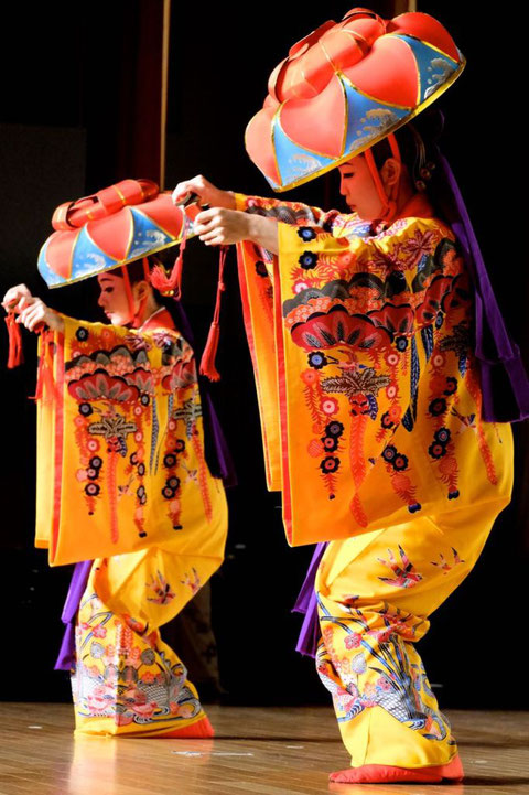 琉球舞踊　四つ竹