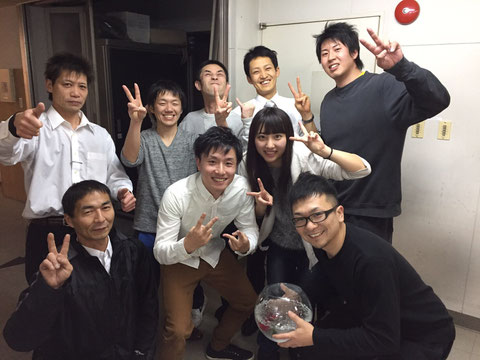 終了後の写真です!!kの日は今年最後の舞台でした。今年は40周年コンサートのほか、メンバー3人の結婚式があるなど、大変充実した1年でした!!来年も引き続き頑張って活動して参ります!!