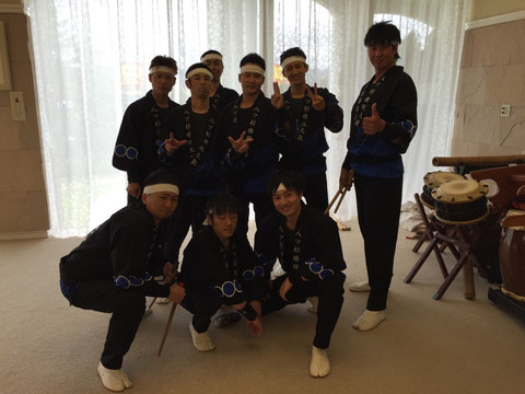 メンバーの友人の結婚式にて。ここ3か月ほどで5回くらい結婚式の舞台がありました(^-^)♪おめでたい!!