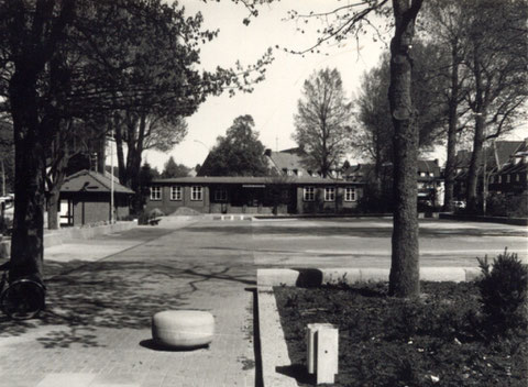 Der Zustand des ehemals prachtvollen Rathauses 1982