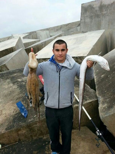 ANGEL MARTINEZ,CON UNA DE SUS PESQUERAS EN MOTRIL