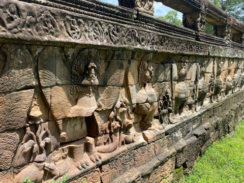 カンボジア日本語ガイドチーム