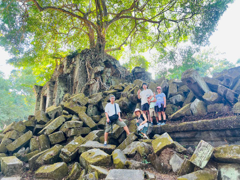 カンボジア日本語ガイドチーム