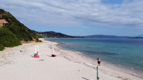 Der ewig lange Strand hinter Develiki (2)