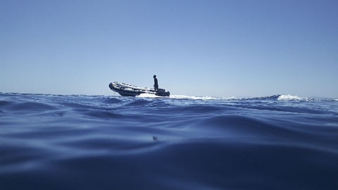 Dieses Schlauchboot brachte uns zum Riff
