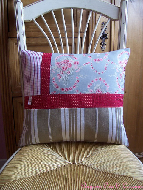 Coussin Shabby et toile à matelas -26euros (frais de port offerts ) - réf: css0606141