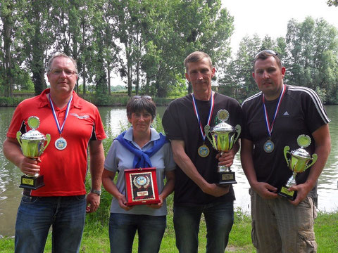 podium 2EB 1 JUIN 2014