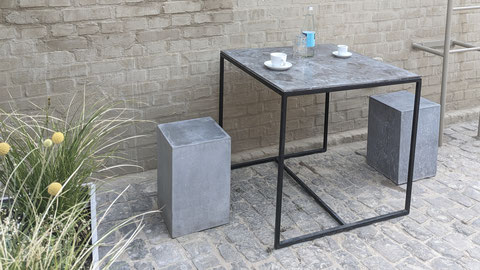 Garden table concrete