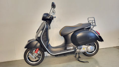 Piaggio Vespa GTS 300