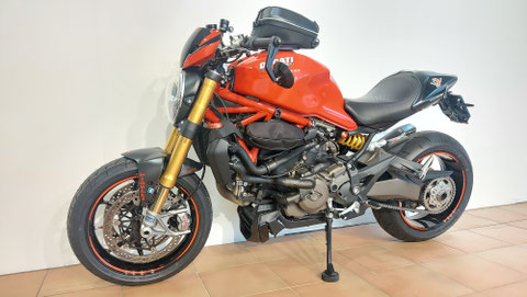 Ducati Monster 1200 S