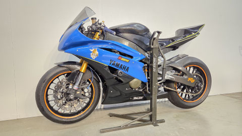 Yamaha YZF-R6 Racing 