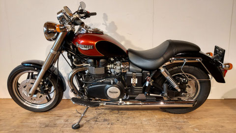 Triumph Speedmaster 900