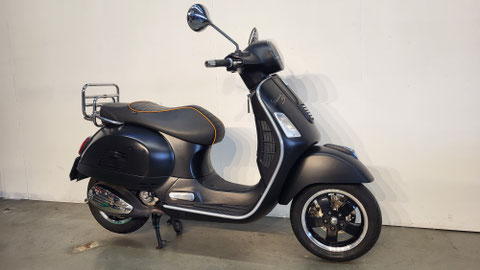 Piaggio Vespa GTS 300