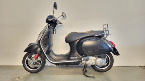 Piaggio Vespa GTS 300