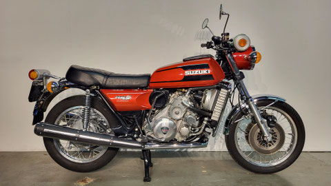 Suzuki RE 5