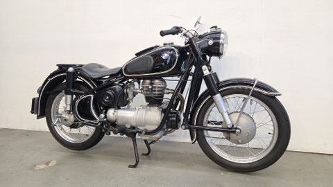 BMW R26