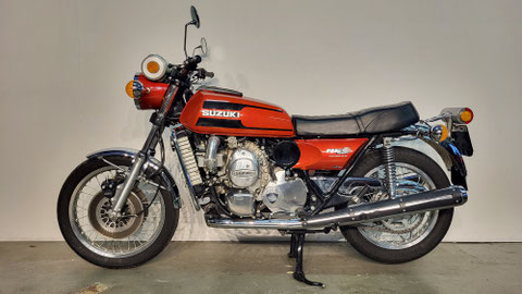 Suzuki RE 5