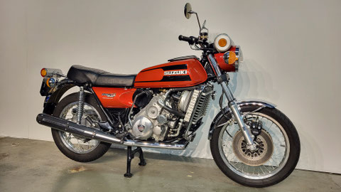Suzuki RE 5