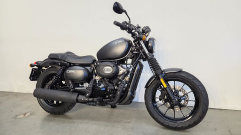 Hyosung GV 300 Bobber