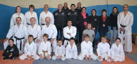 Karatékas de Fontaine-Heudebourg, d'Acquigny et boxeurs du club de savate de la vallée de l'Eure réunis pour le Téléthon