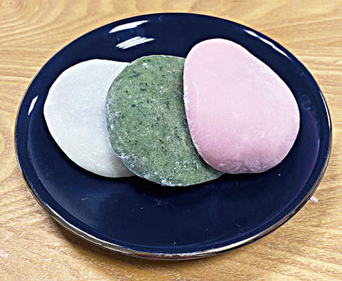 あん餅 （赤・白・よもぎ） - 創業明治40年 広島市 天満町 林の餅