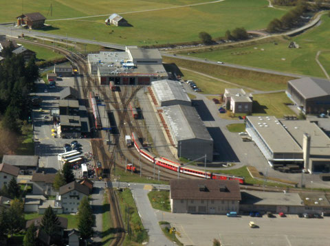 Bahnhof Andermatt, Blick von Nätschen.