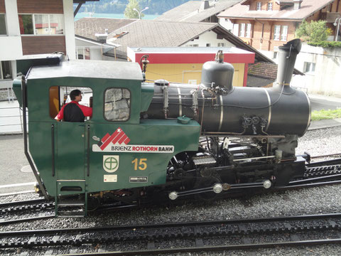 Lok 15 in der Station Brienz