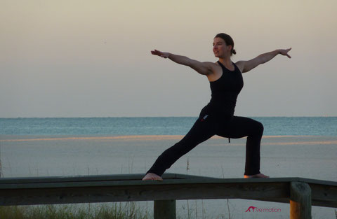 Vera Seewer, dipl. Yoga, Pilates und Faszien Lehrerin und Leadtrainerin von ve'motion