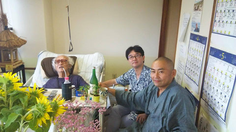 2015年6月22日 左・大重監督、中・佐藤壮広氏、右・筆者