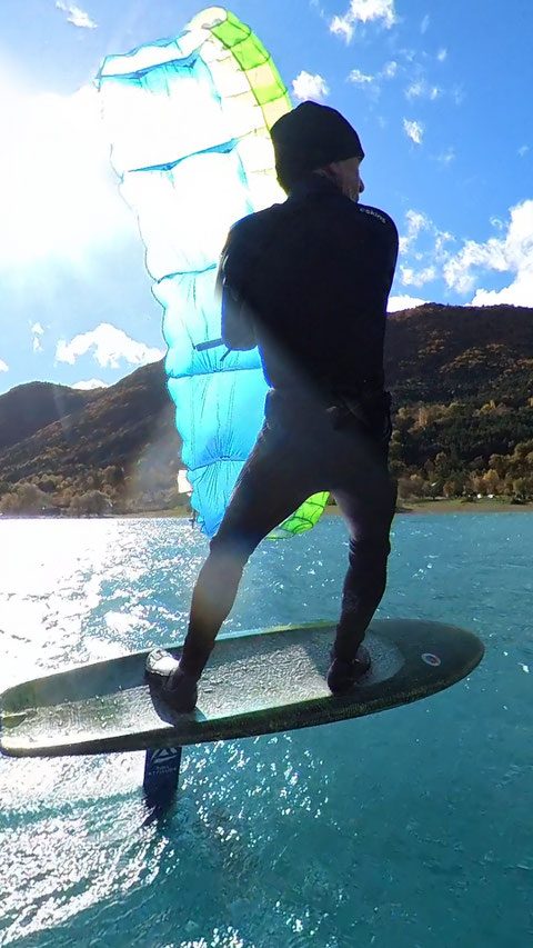Foil Attitude Ultra Advanced 950 et parawing au Lac Monteynard