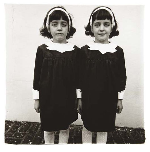 DIANE ARBUS - Identical Twins, Roselle NJ 1967