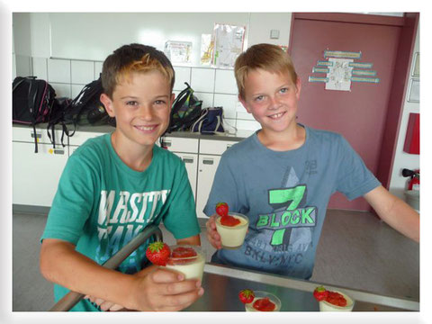 Nils und Tobias waren für das Dessert zuständig
