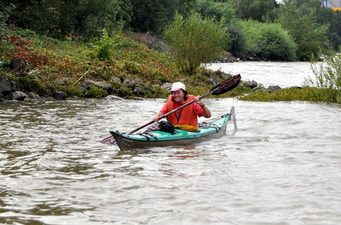 Am Rhein unterhalb unseres Bootshauses