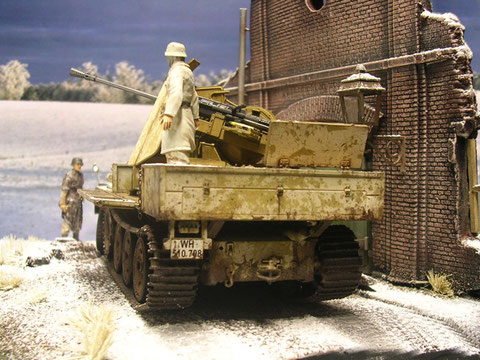 Hinten im Aufbau Platz für die Munition.