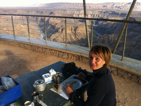Frühstück am Fish River Canyon