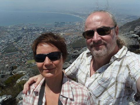 Auf dem Tafelberg mit Blick auf Kapstadt