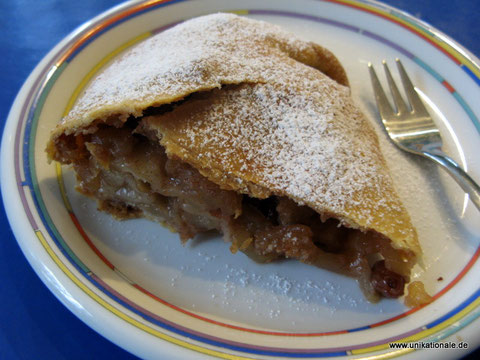 Selbstgemachter Apfelstrudel