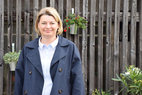 Pfarrsekretärin Vera Walser in Levis