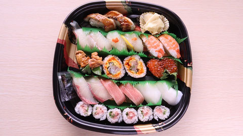 寿司、寿司桶、外食、料理、食べ物の写真フリー素材　Sushi, sushi tub, eating out, cooking, food photo free material