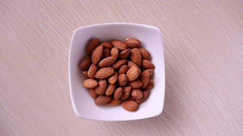 アーモンド、ナッツ、ダイエット、お菓子、おやつ、料理、食べ物の写真フリー素材　Almonds, nuts, diets, sweets, snacks, food, food photos free material